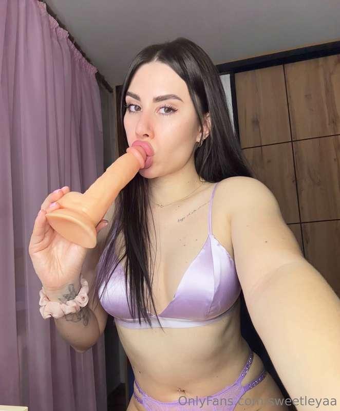 ## 🔥FIRE GIRL🔥@rose_olivia🔥FIRE GIRL 🔥😍THIS CUTIE @rose_oliv..