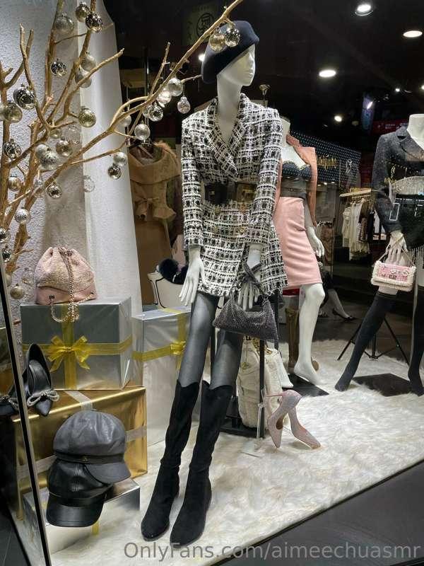 🛍️ 🐷💰💸
Starting this year, you’ll buy me stuff once a month!..