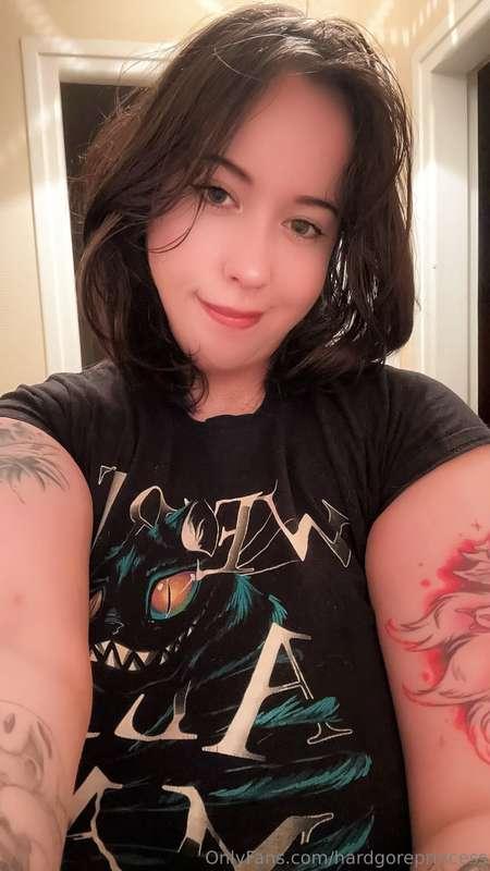 selfie with clothes on today, just switching it up a bit… ma..