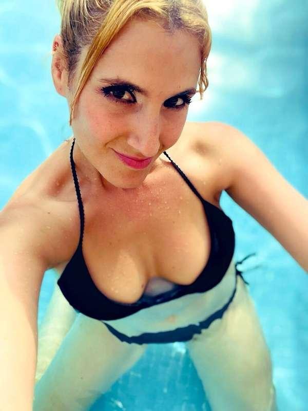 Esta agua está templada… pero yo estoy hirviendo 🔥¿Tú tambié..