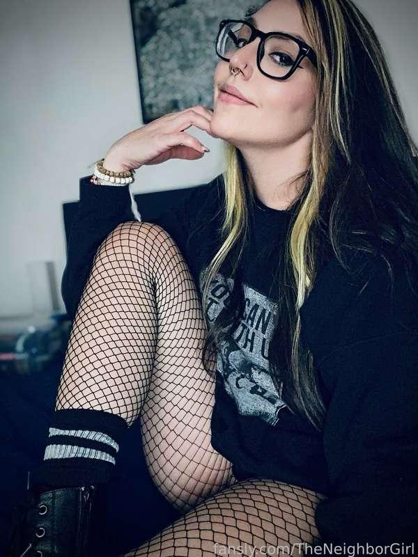 theneighborgirl image #3