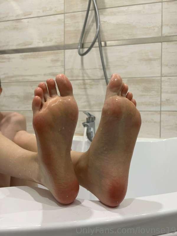 Sweet toes for you 👣