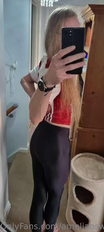 Arsenal top and leggings
