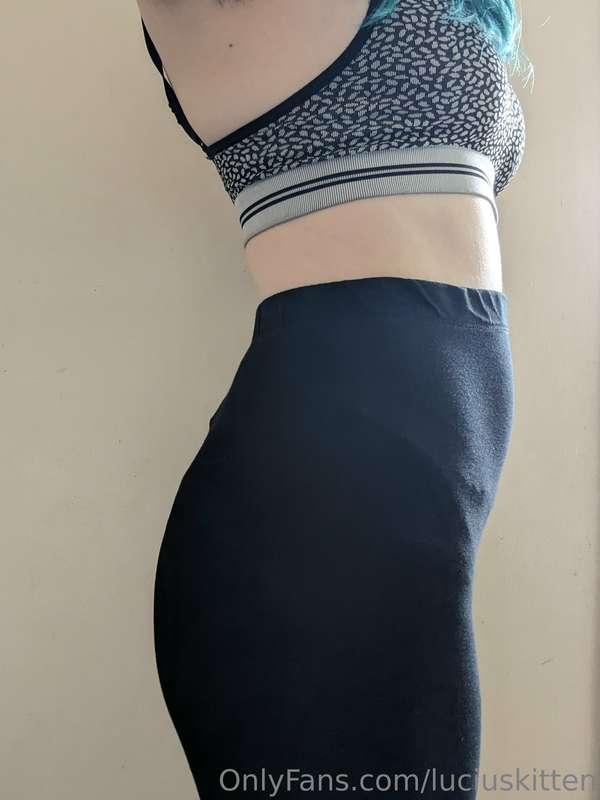 I've been doing a charity fundraiser challenge of 100 squats..