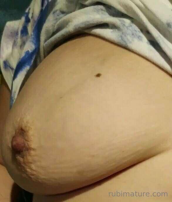 My nipple gets erect when I think about you fucking me

#ama..