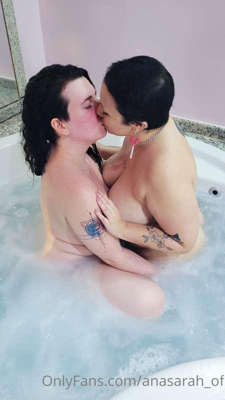 This delicious bath with @annabluex  was just the beginning...
