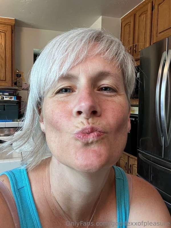 Kiss me back! 💋