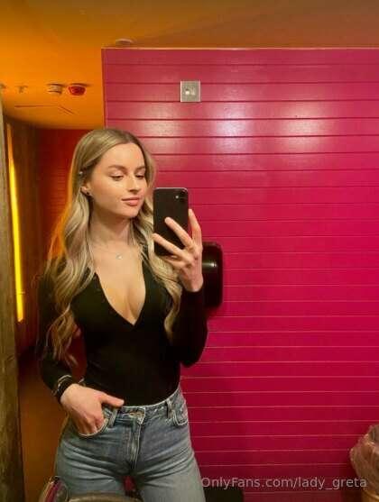 𝗙𝗥𝗘𝗘 𝗢𝗡𝗟𝗬 𝗡𝗢𝗪 😈 @sweetangeeel 😈 Do you want me to fulfil all..
