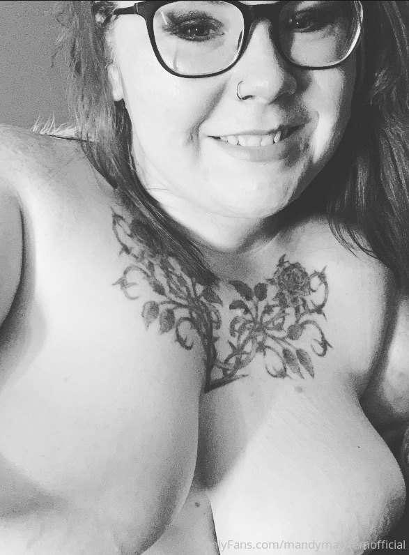 Who doesn’t like a girl with a little extra meat on her bone..