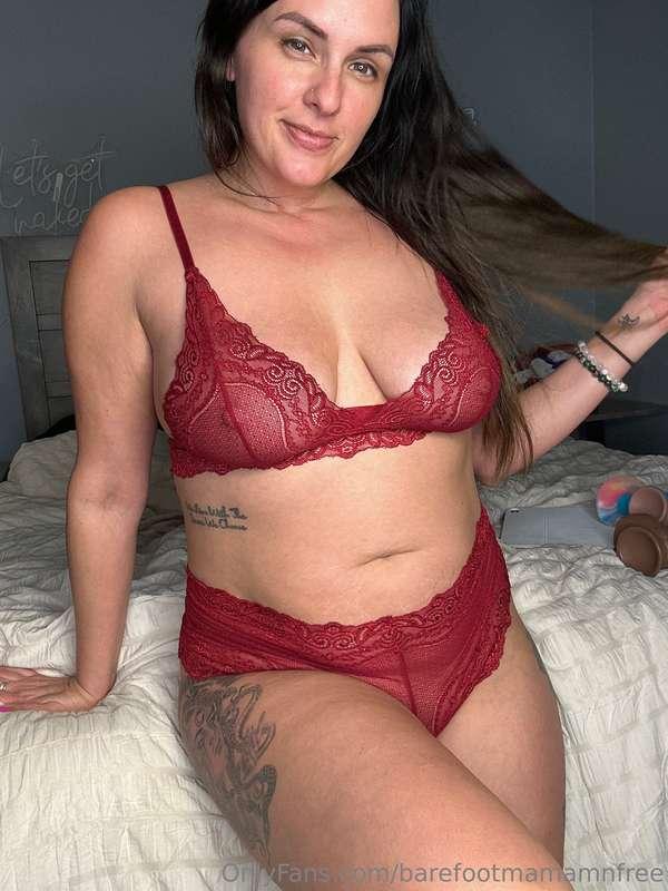 Your pretty little mommy!💋Enjoy this and 4.5k nude pics UNLO..