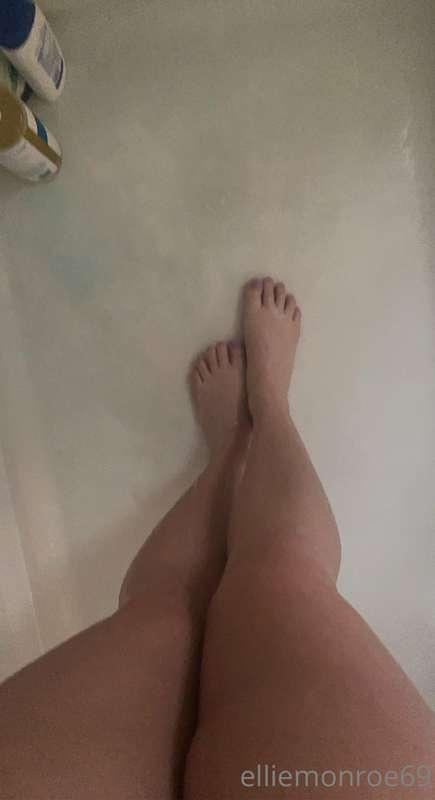 ellie_monroe69 image #0