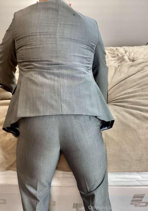 thesuitedboss image #6