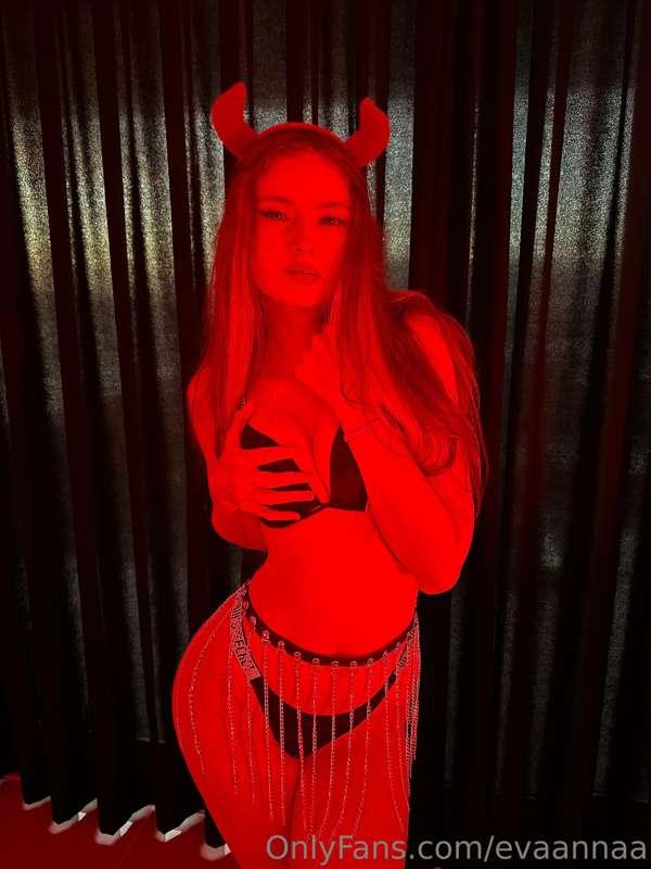 sexy devil wants to punish you  😈⛓️
Check your DMs love ⛓️‼️..