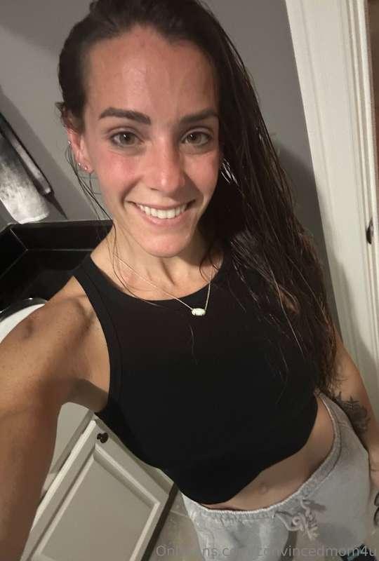travel day…..with a facial Friday ending! 😜 shower and bed! ..