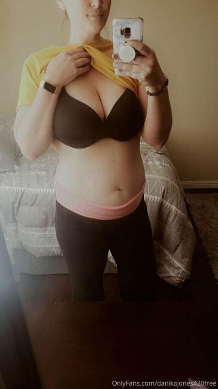 Mirror Selfie. Sans bra in pic #2 😉