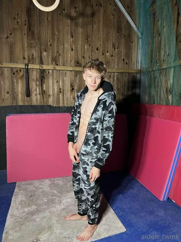 aiden_twink image #2