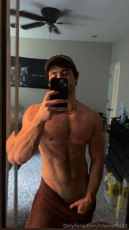 next ppv is pics just like this without the pants 🙈🙈😏