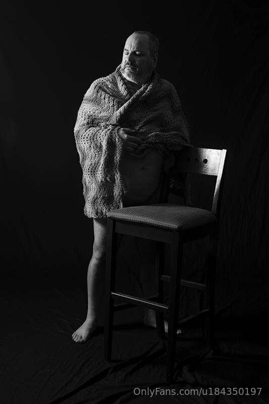 Nude with shawl 2023