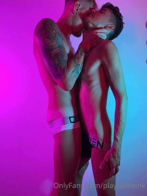 mmmm whisper naughty bits and make me melt!