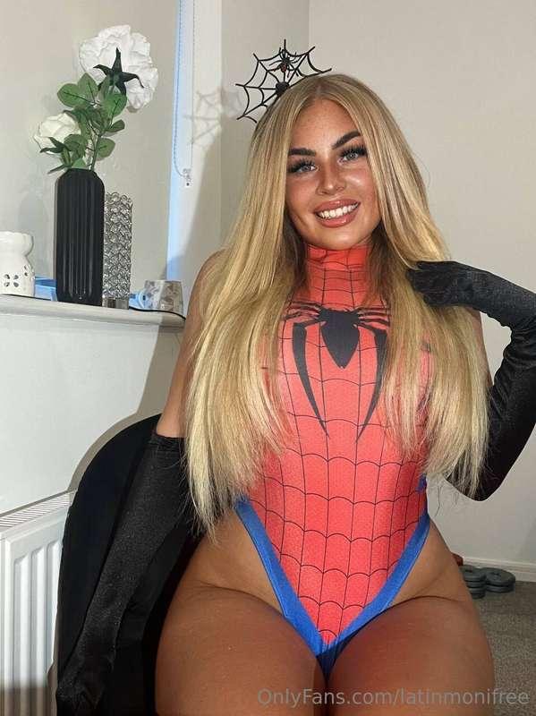 BE MY SUPERHERO??😍😬