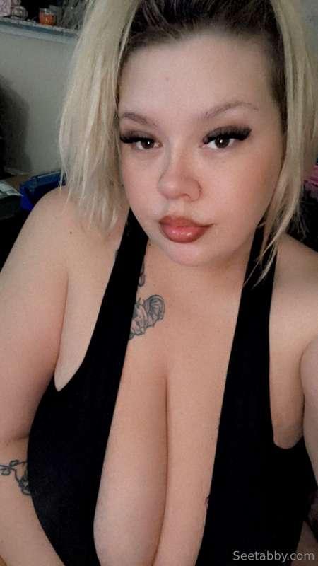 cuddle me or regret it🤭