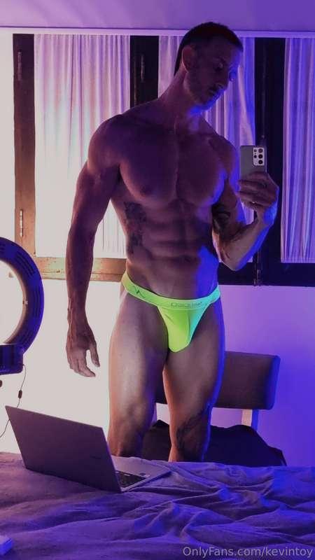 100% homemade amateur content🍿VIP➡️ @KEVINTOYVIP 