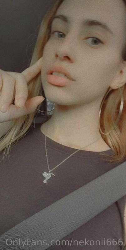 I love these earnings. I need new ones.