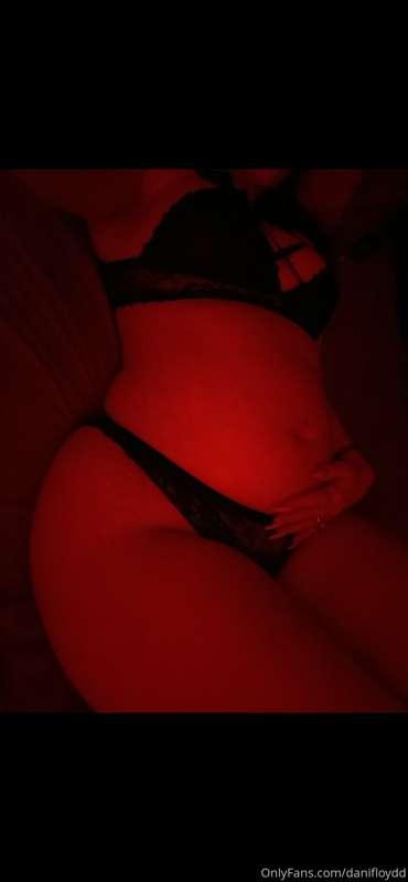 Tip if you wanna fuck 🥵🙈 $10 tip gets you 5 free nudes AND a..