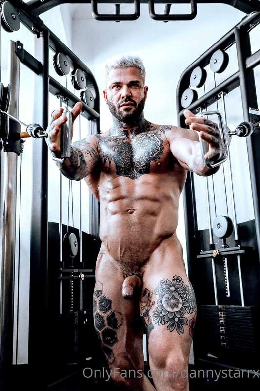 Help me build up a sweat 😈😈