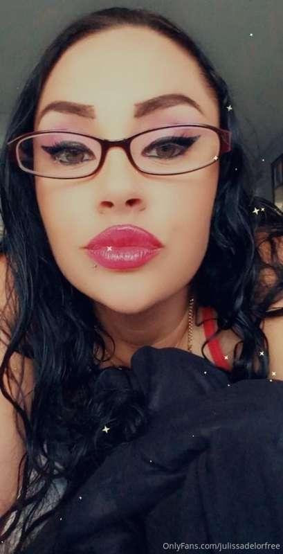 I think its safe to say i got dick sucking lips!!!
Tip $1 if..