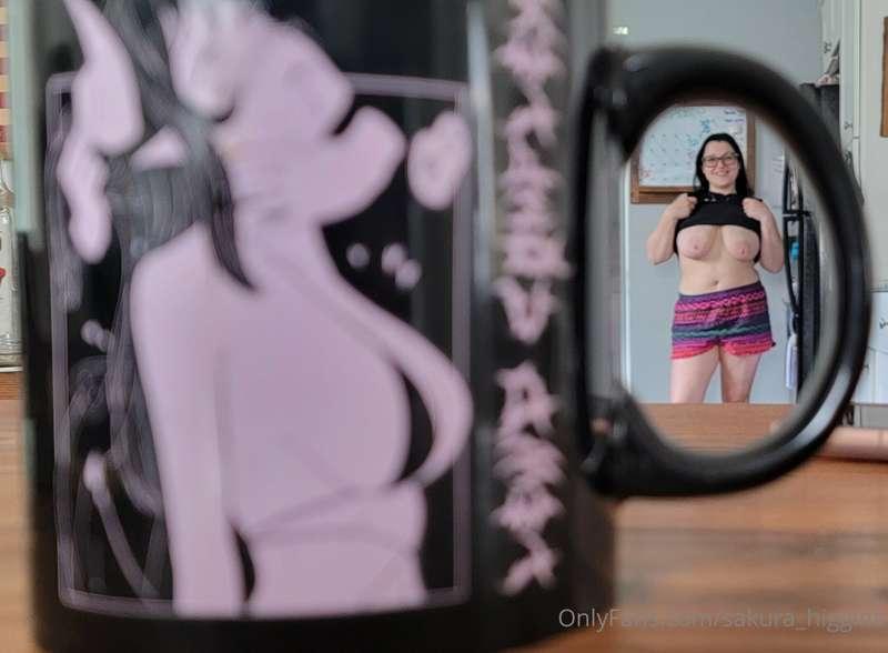 Good morning loves! Two lumps in your morning coffee?