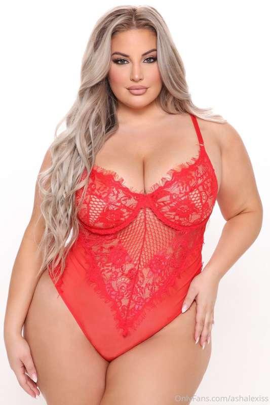Lady in redddddd