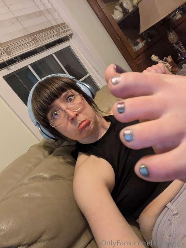 Who wants da feets