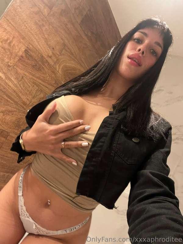 Δεν ξέρω αν μπορώ να κρατηθώ πολύ ακόμα... θες να το αναλάβε..