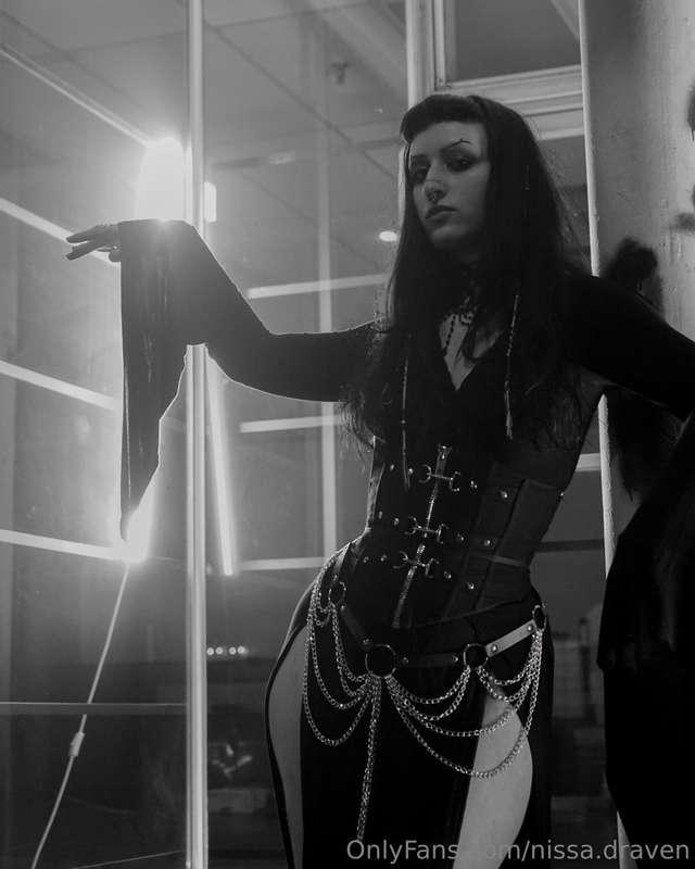 Hey lovelies! 🖤 After a little break I'm back sexier and fre..