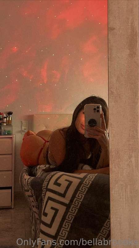 Would you spank me hard daddy?🙈