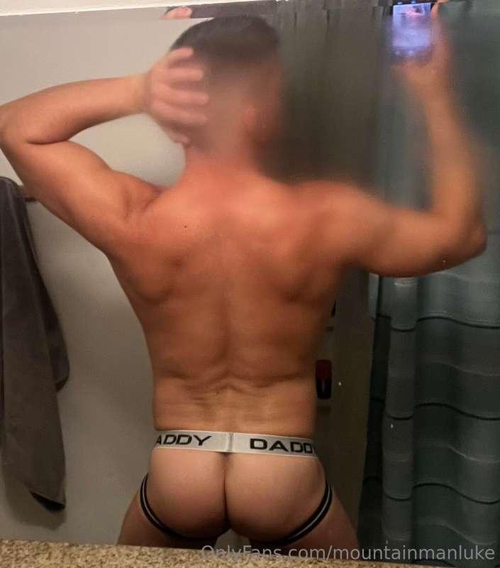 Happy Hump Day!! 🍑