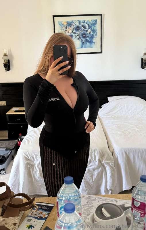 I’m so horny right now 💦I just took some more holiday conten..
