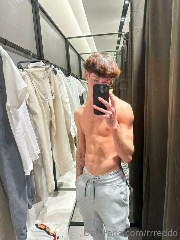 this dressing room just has a curtain and not a door that lo..