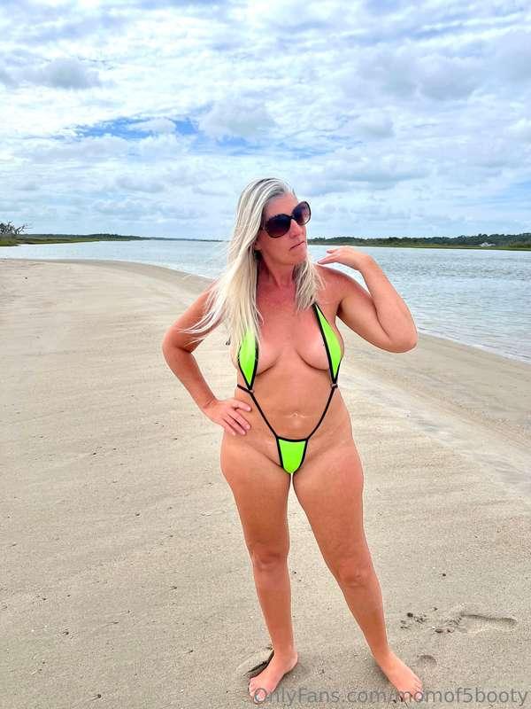 momof5booty image #6