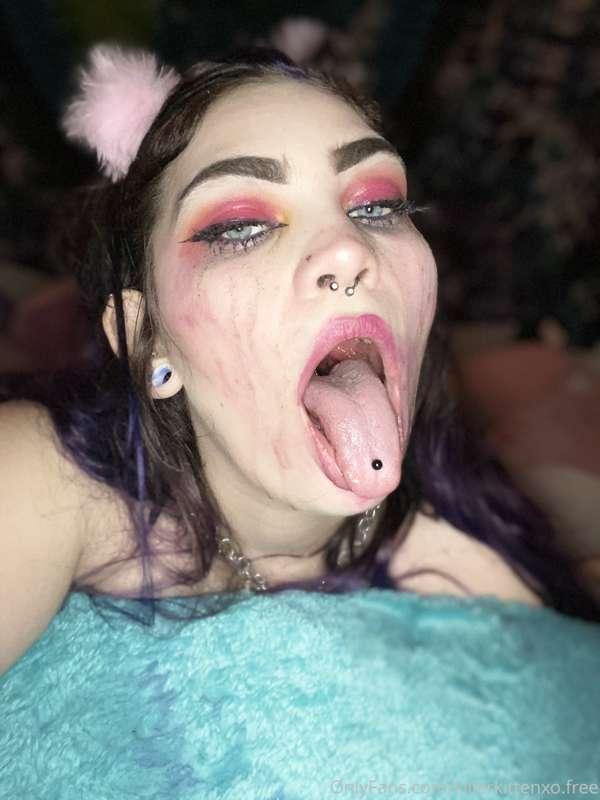 Want to see how my makeup got this destroyed??? Tip $25 to g..