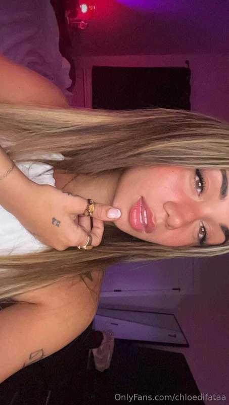 wanna see what these lips could do? 💋