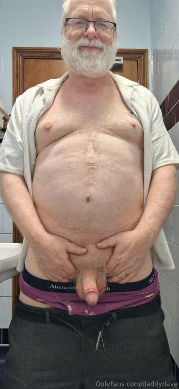 Down you go boy... wrap your mouth around. 🥳🍆💦💦💦