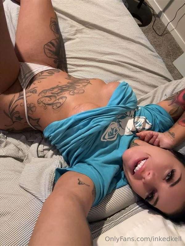 If you woke up to me between your legs… what would you do? 😘..