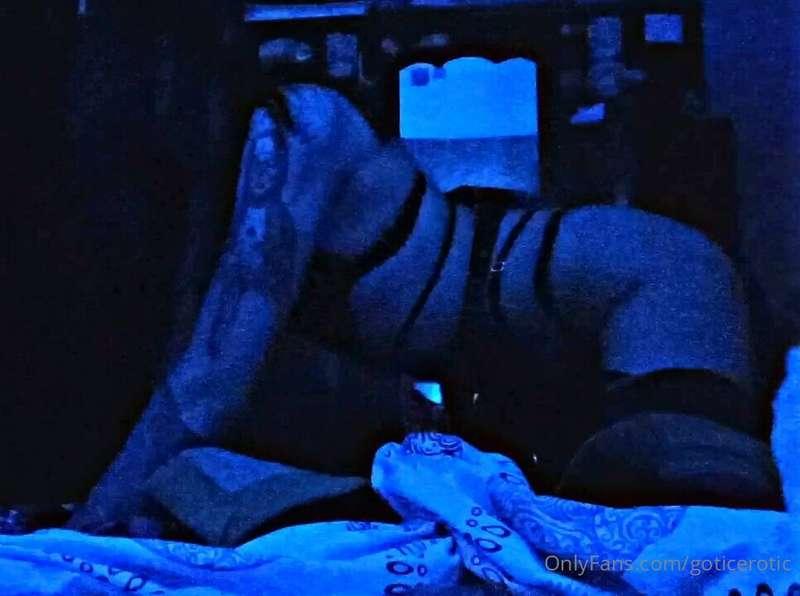 Good night daddy, I'm really horny, aren't you? I need a lot..