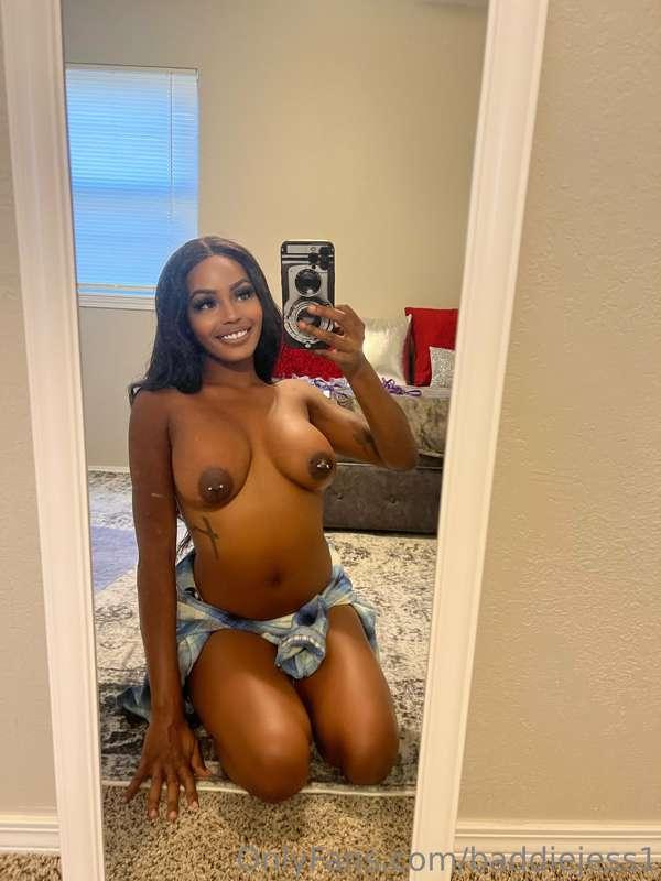 **The next sub to tip $40 will receive** 😈👅  👅 $3000 worth o..