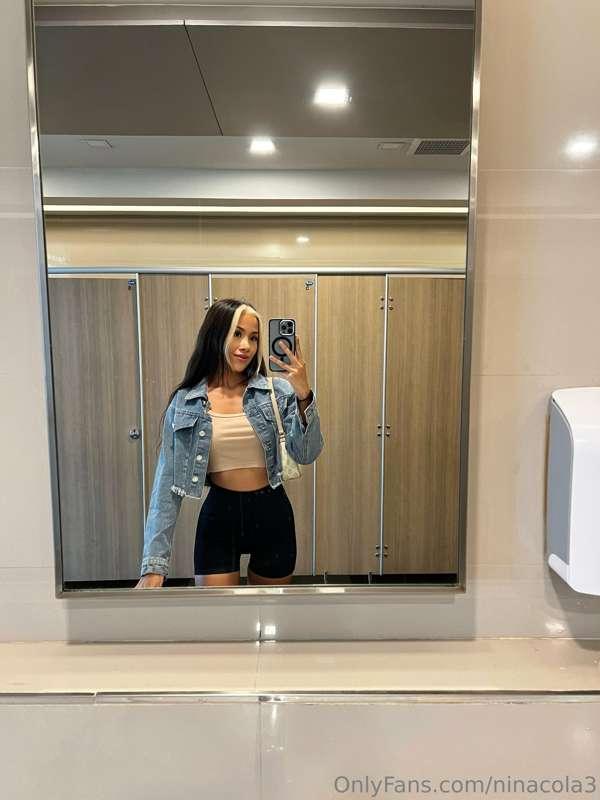 Can you send me a kiss in the DM ? 🥰