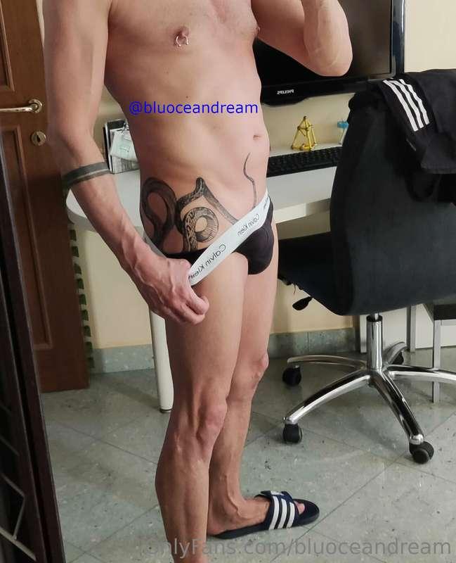 And here the snake appears, and not only...  Ed ecco apparir..