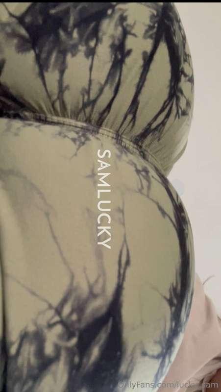 Giantess Sam takes on multiple cities with her giant 🍑
(5:23..