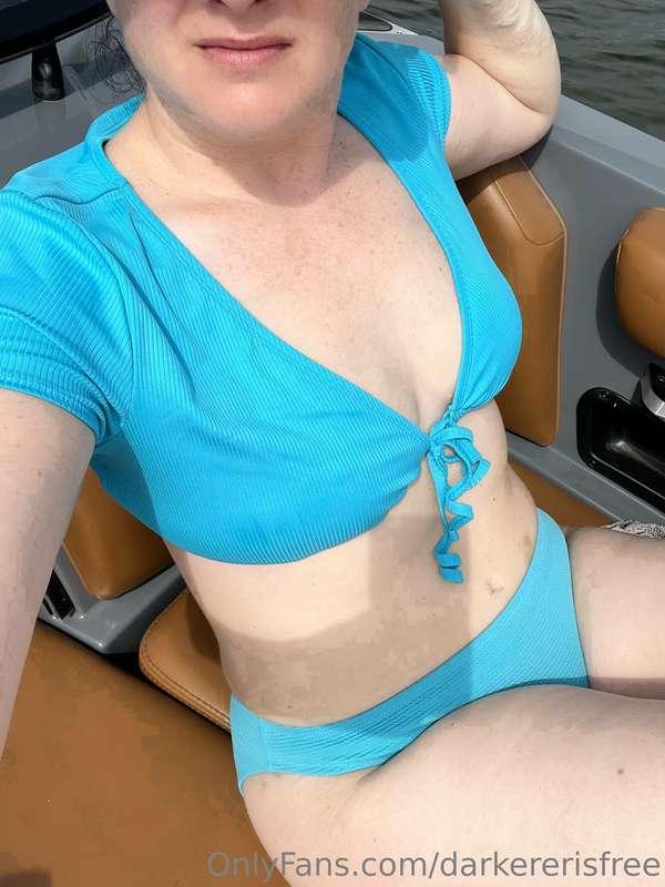 Anyone order the vampire-white MILF? 😂🤣